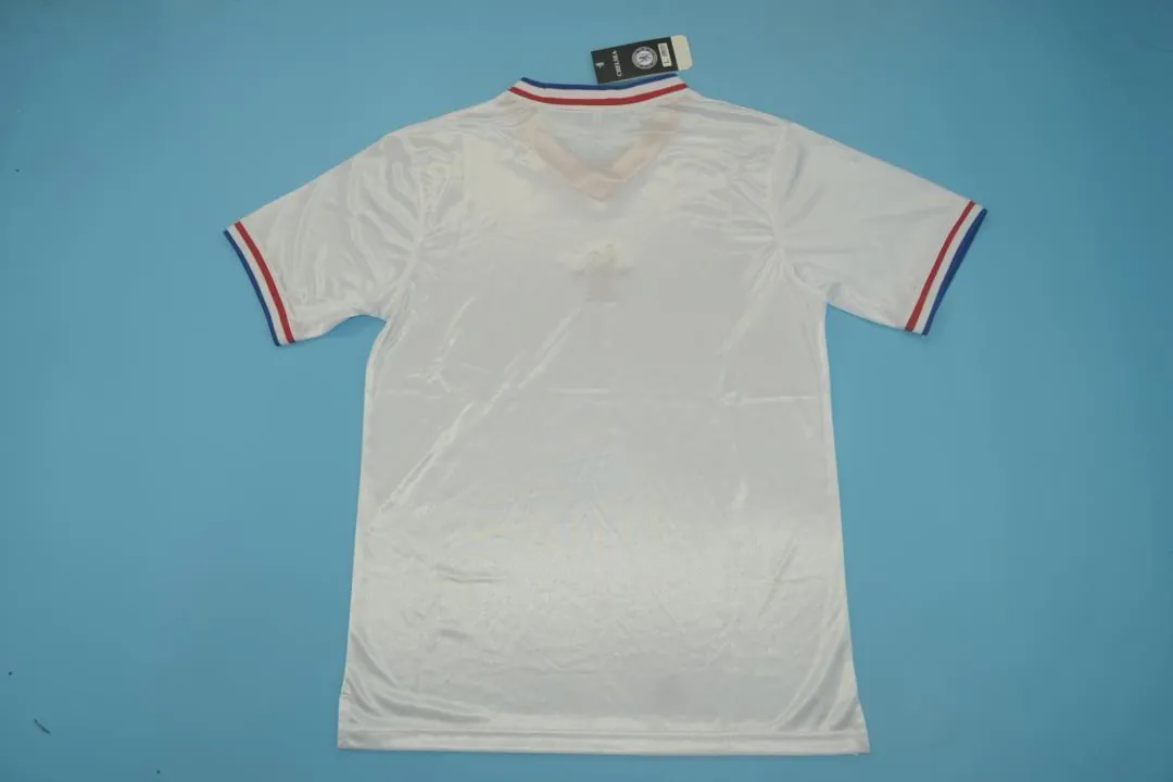82-83 Chelsea away white 9