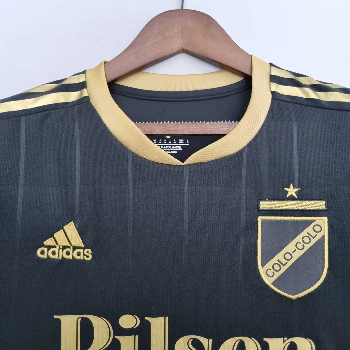 22-23 Colo-Colo black commemorative edition 4