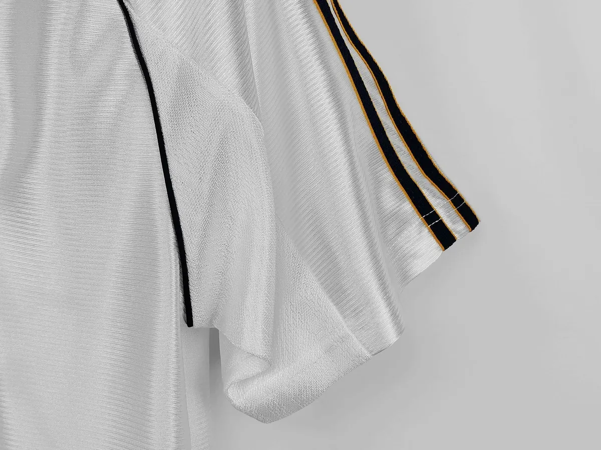 98-00 Real Madrid home white 4