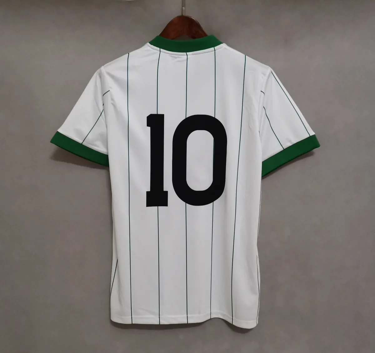 84-86 Celtic away1684417126000 6