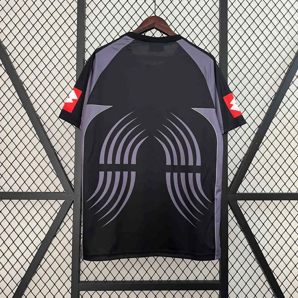 01-02 Juventus Goalkeeper Retro Kit Black Vintage Shirt Football AAAAJersey Supplier S-2XL 1