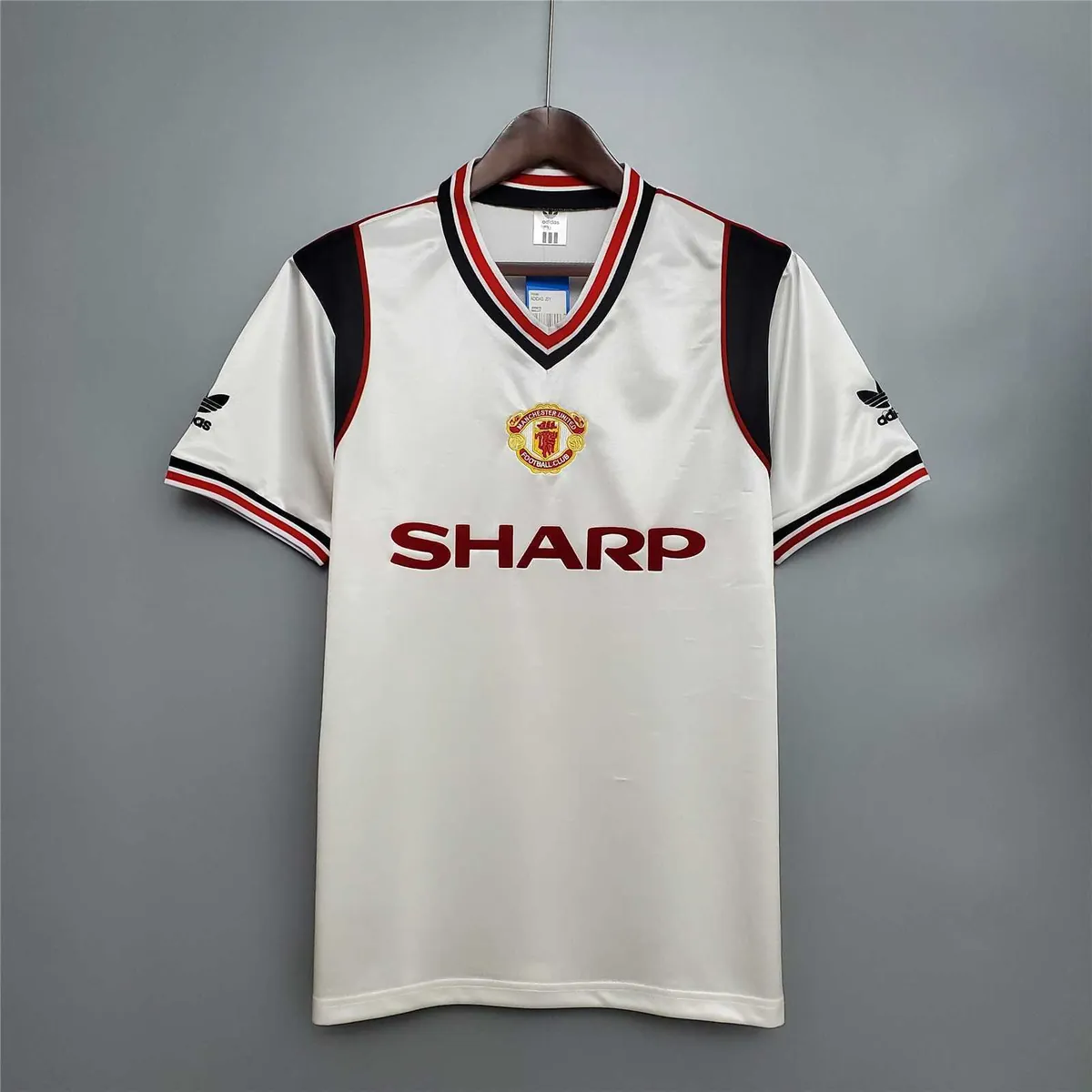 85-86 Manchester United away 7