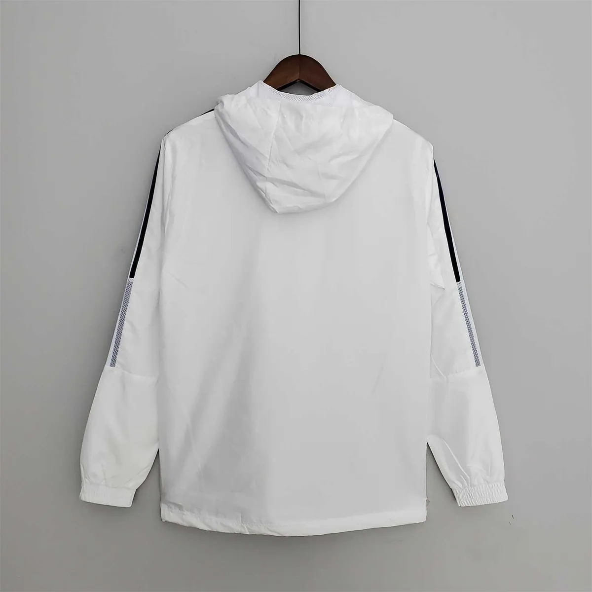 22-23 Real Madrid white windbreaker 5