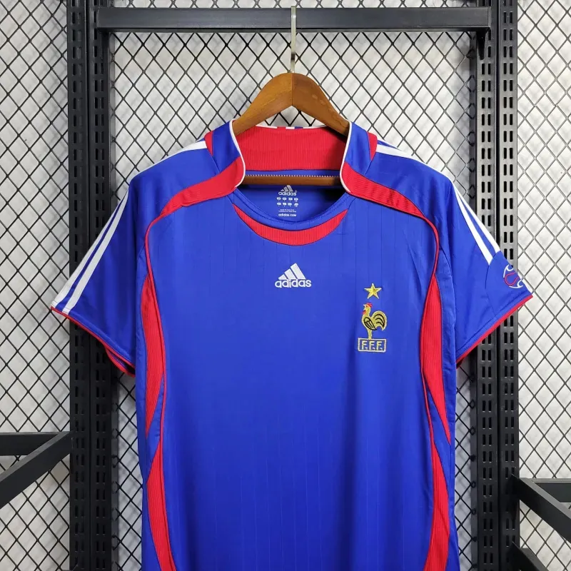 2006 France home 12