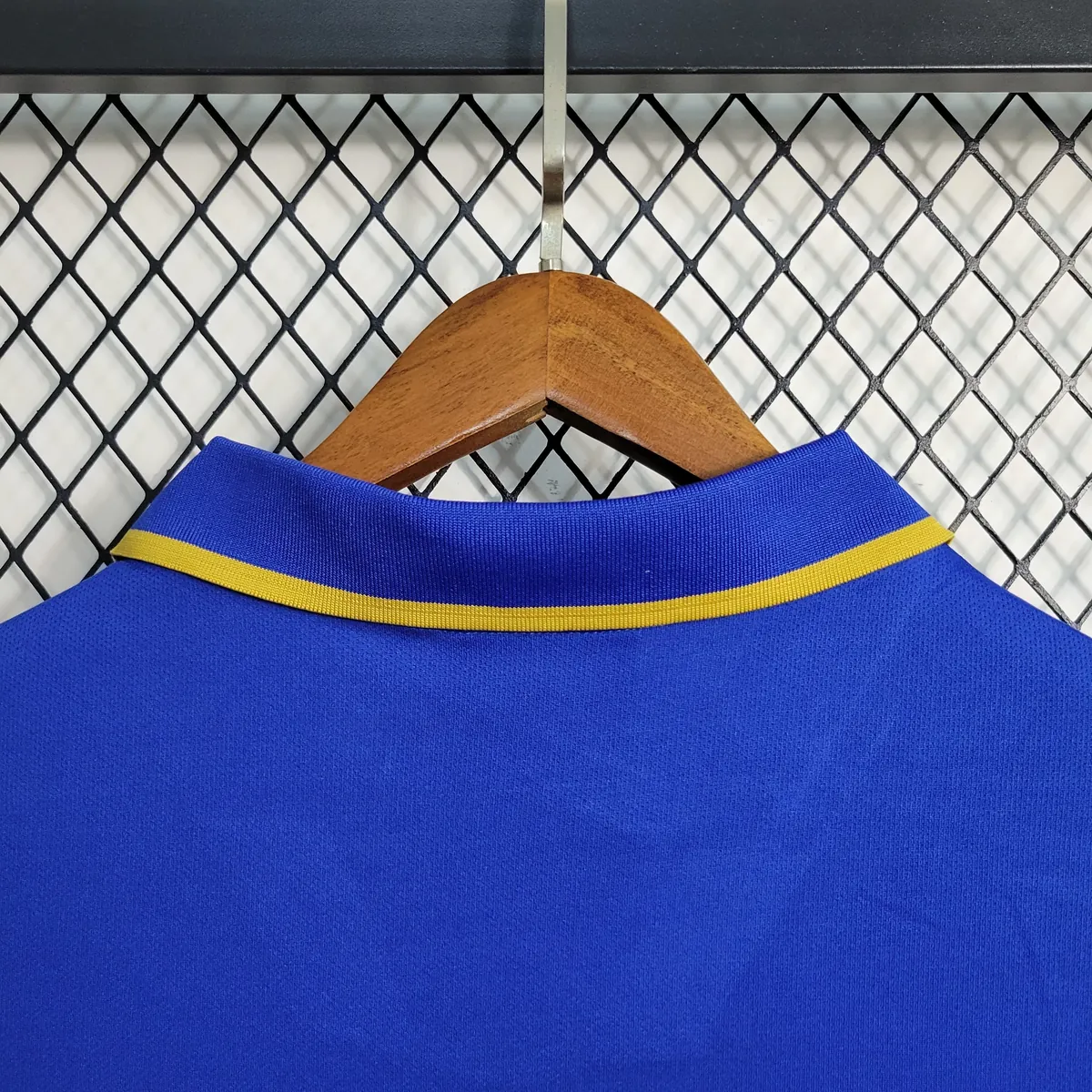 1996 Italy home 9