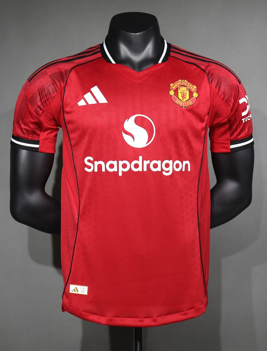 25-26 Manchester United Home Red Player Version Kit Football Shirt AAAAJersey Supply Yupoo 4