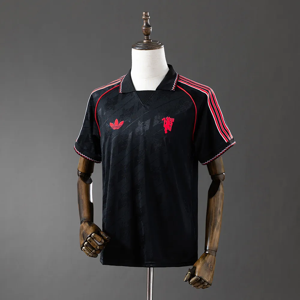 25-26 Manchester United Originals Shamrock Black Cotton T-shirt 2