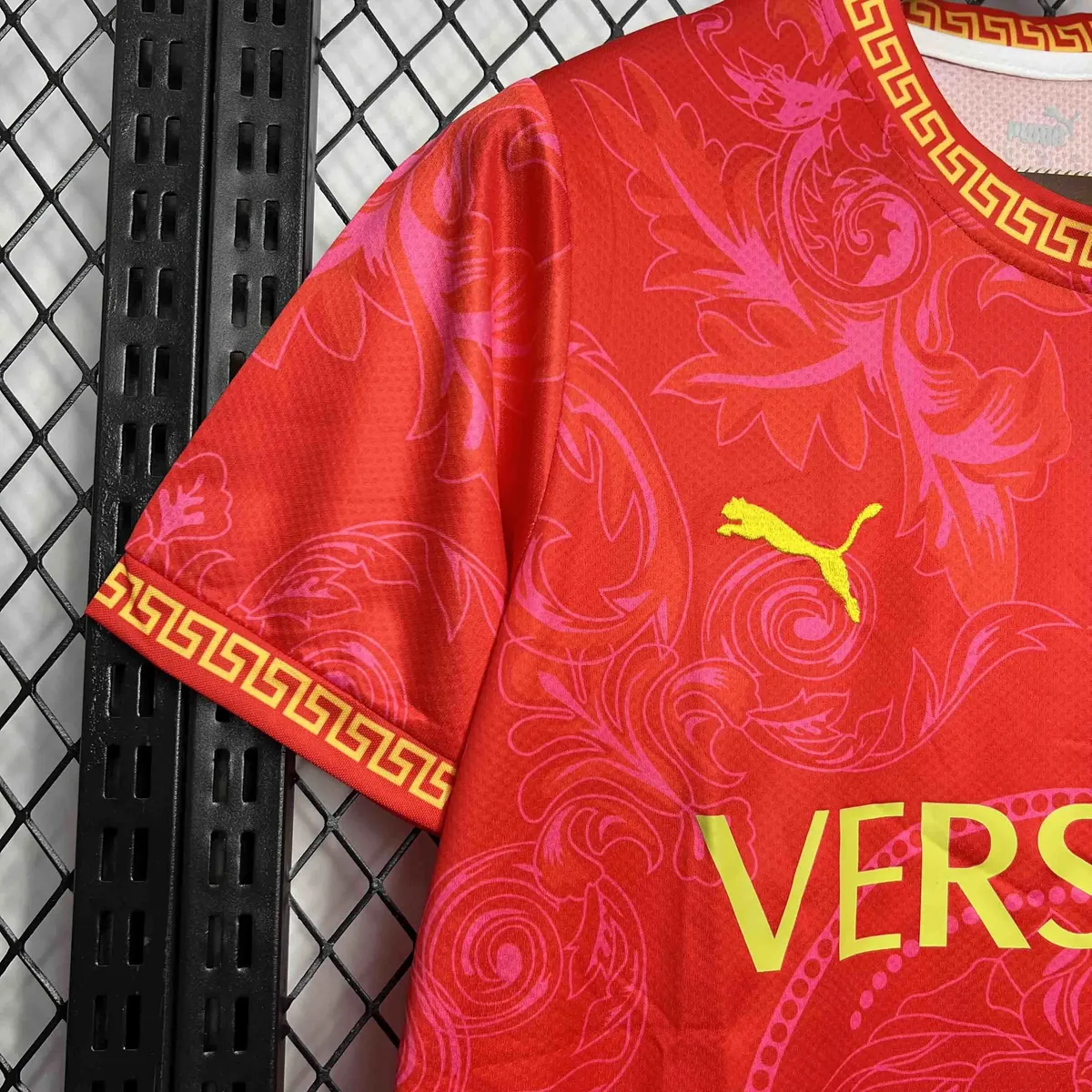 2022 Italy Versace Special Edition Red Kit Football Uniform AAAAJerseys Dropshipping Yupoo 4