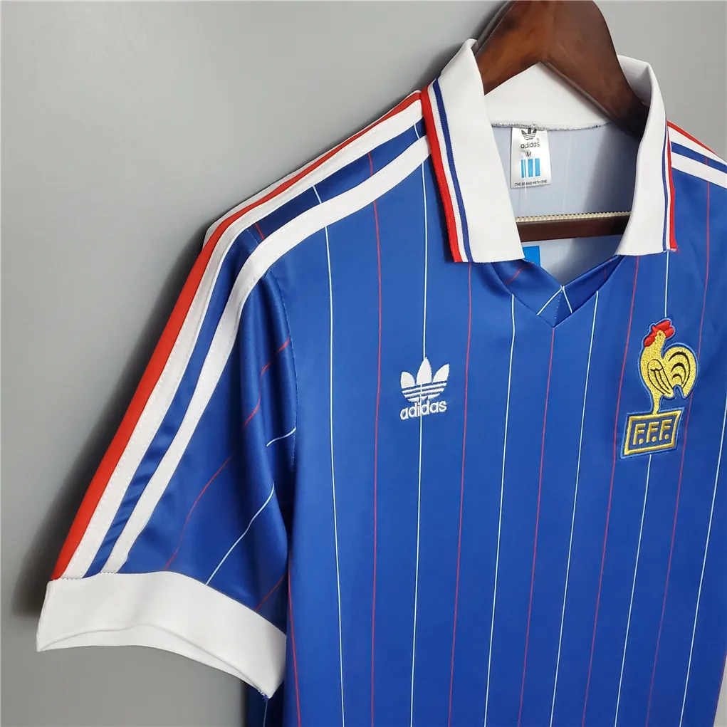 1982 France home 11