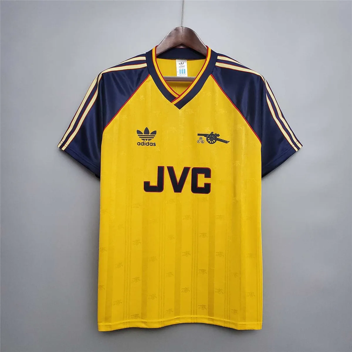 88-90 Arsenal away 8