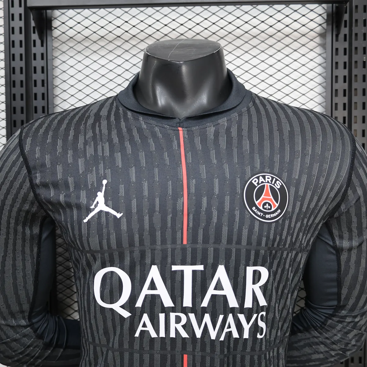 2025-26 PSG Away long sleeved football jersey player version AAAA Jersey Drop ship Yupoo 9