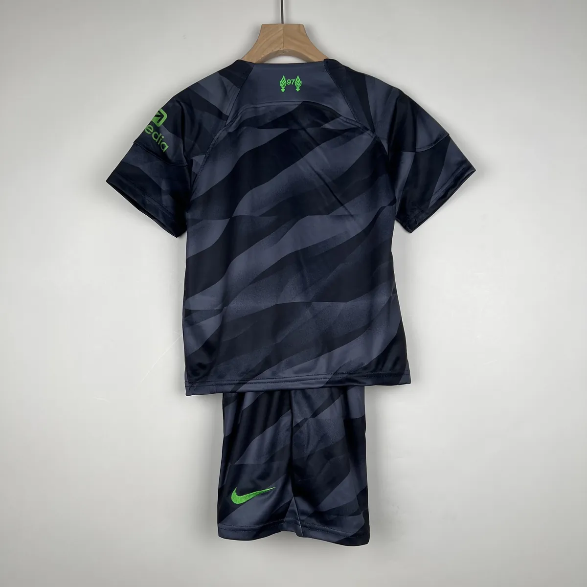 23-24 Kids Liverpool Goalkeeper Black Size 16-28 5