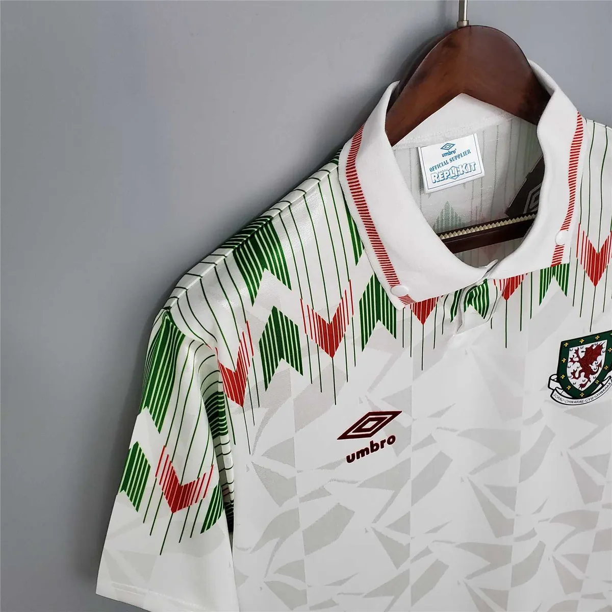 90-92 Wales away 3