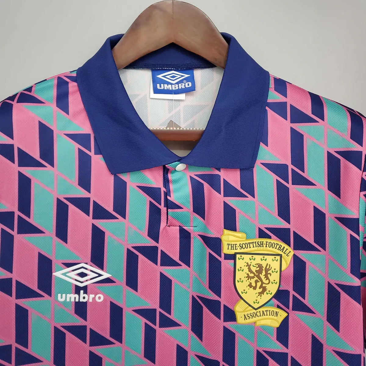 89-90 Scotland away 2
