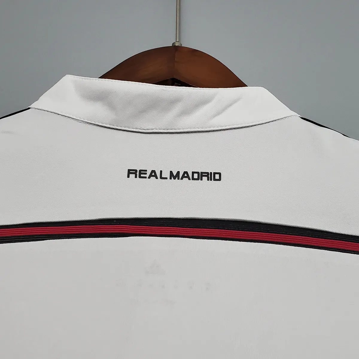14-15 Real Madrid home 4