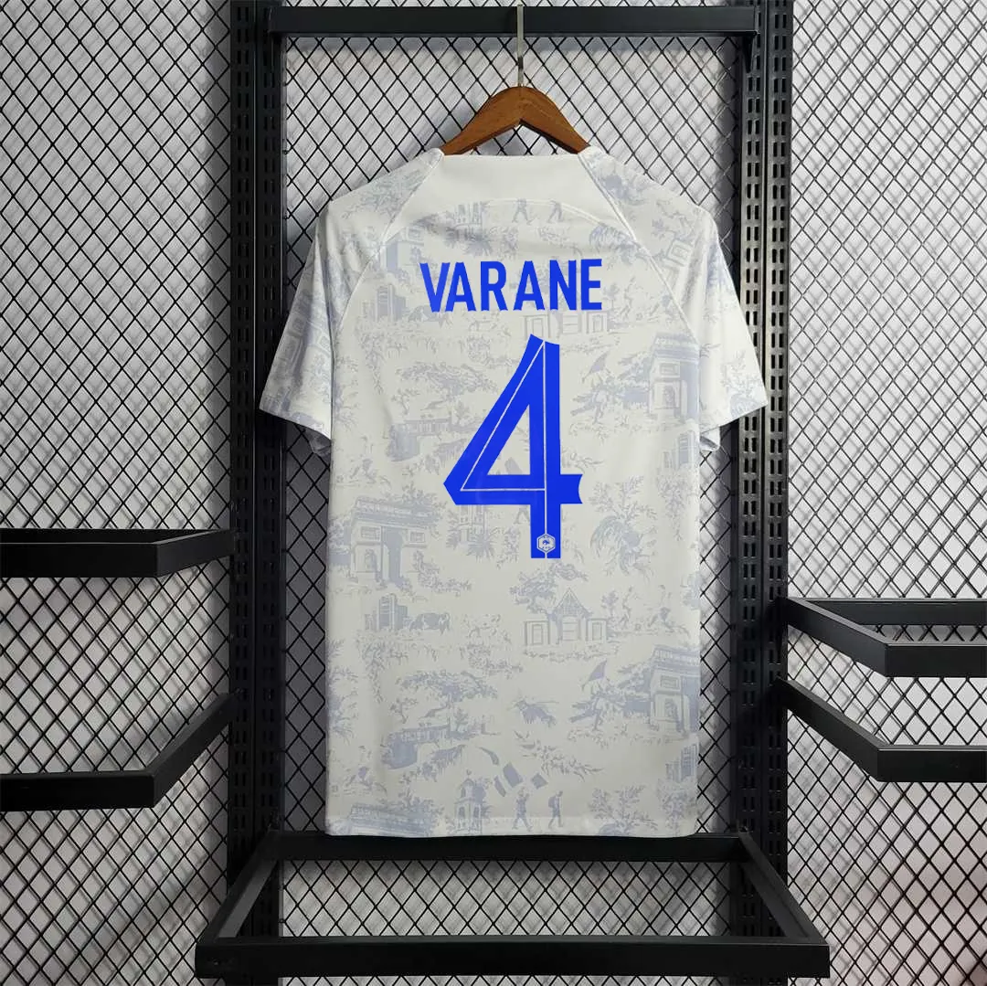 2022 France away 18