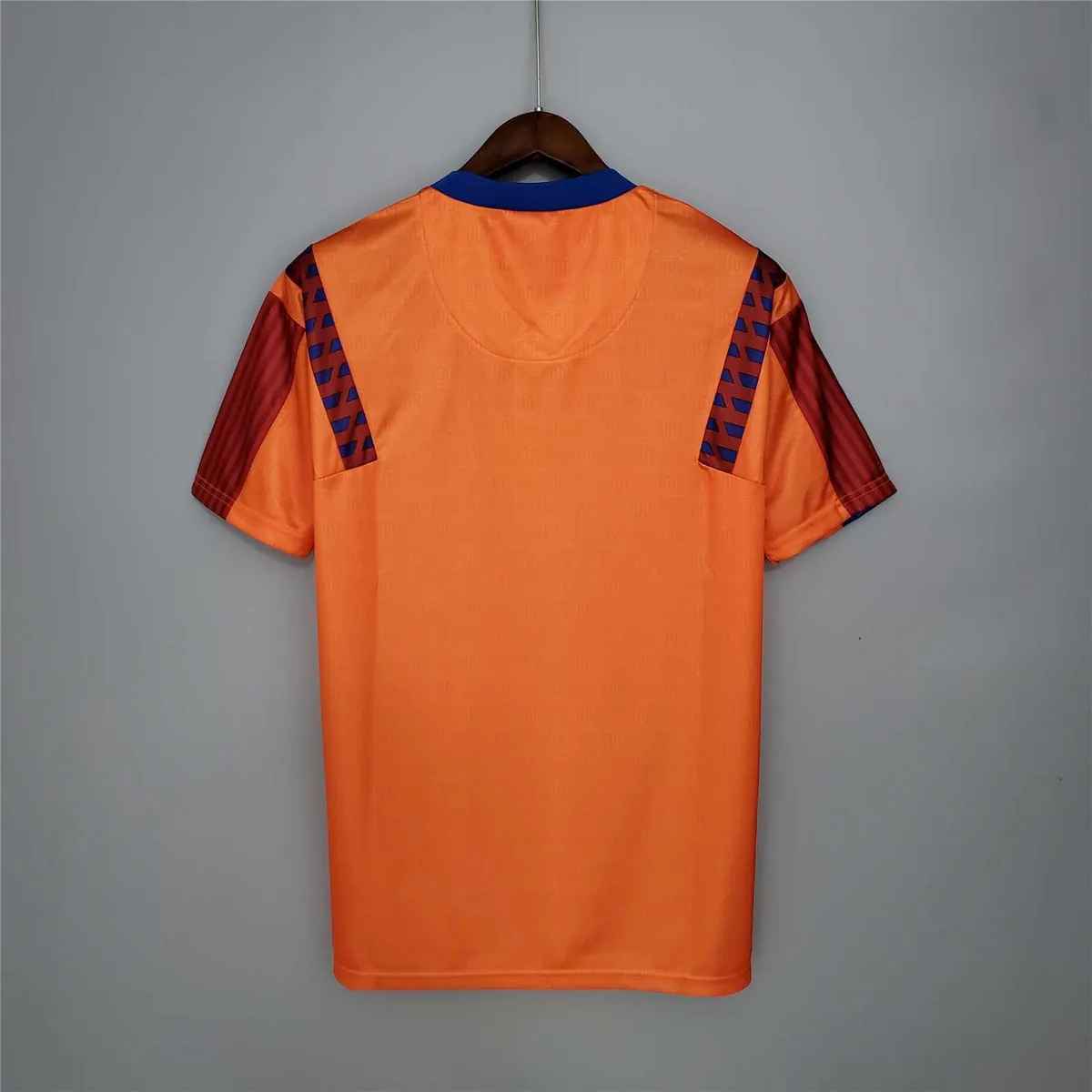 91-92 Barcelona away 12