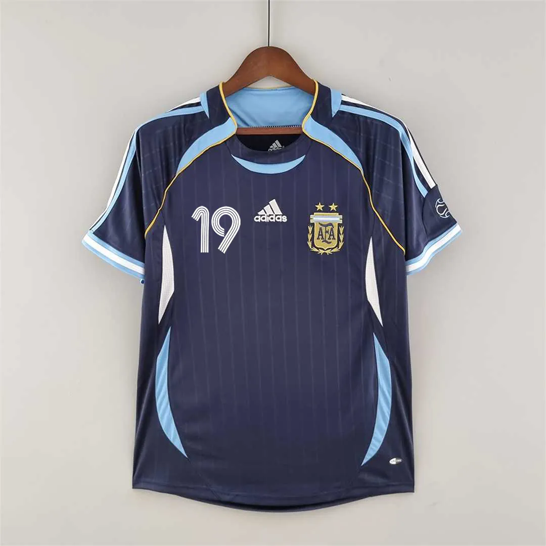 2006 Argentina away 13