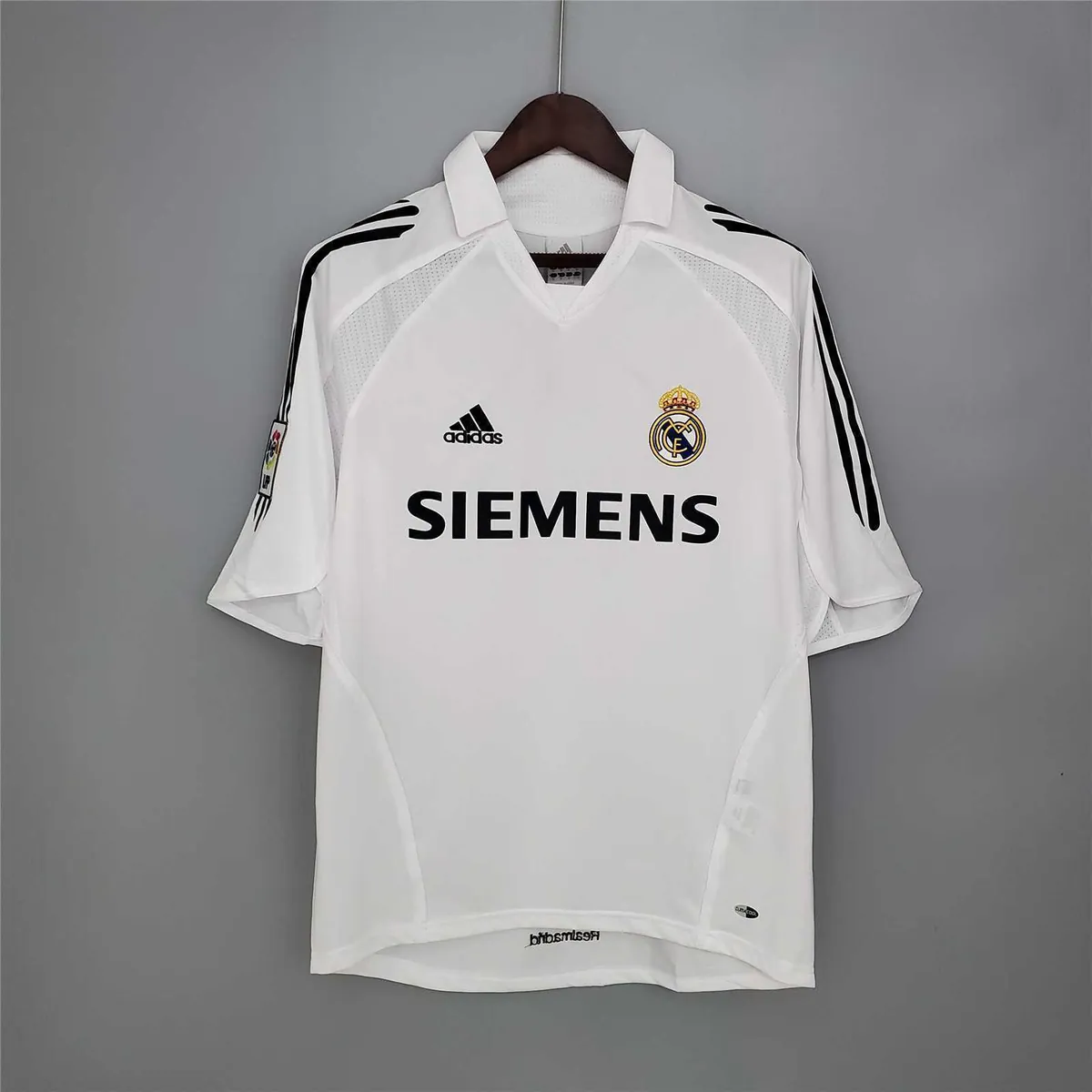 05-06 Real Madrid home 11