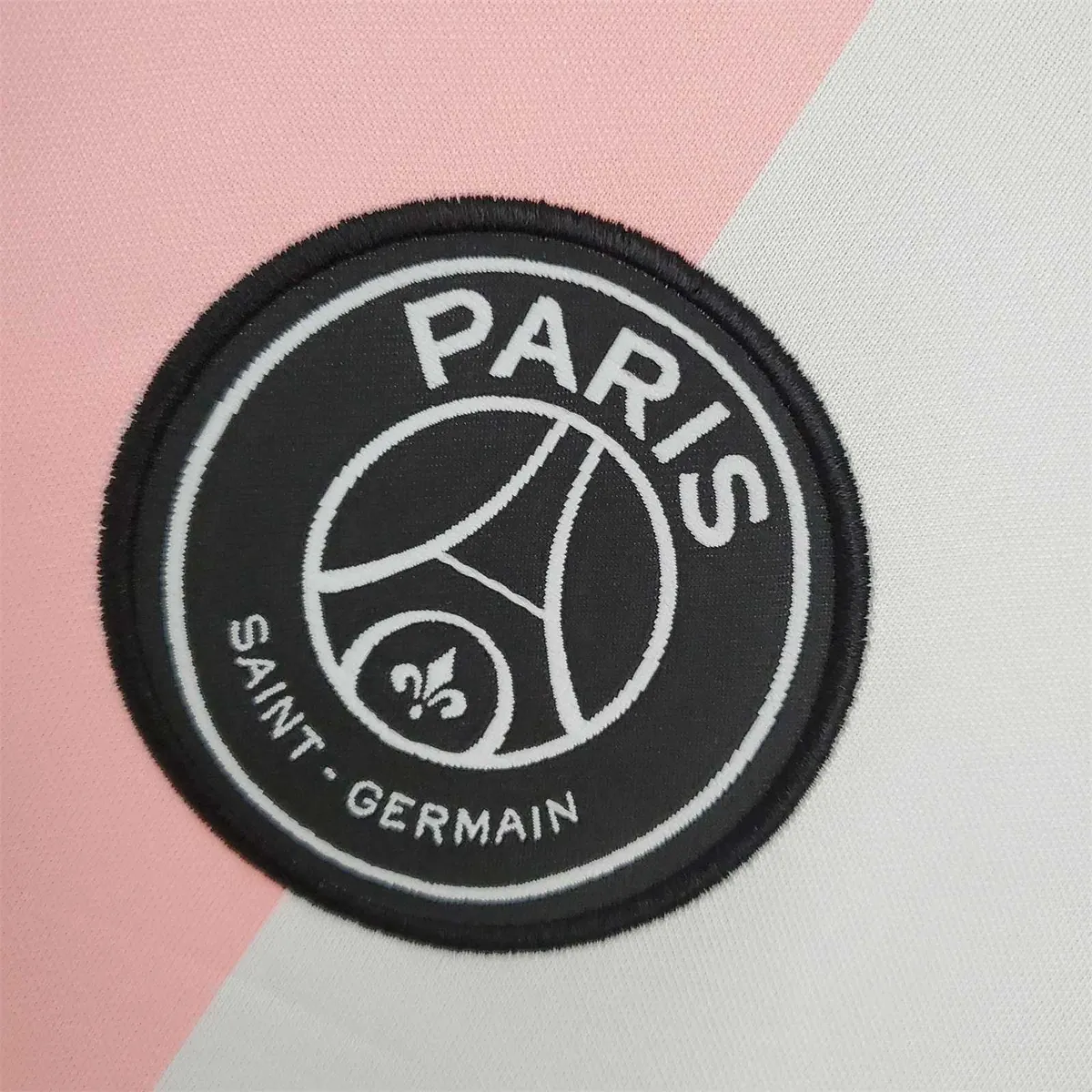 21-22 PSG away 18