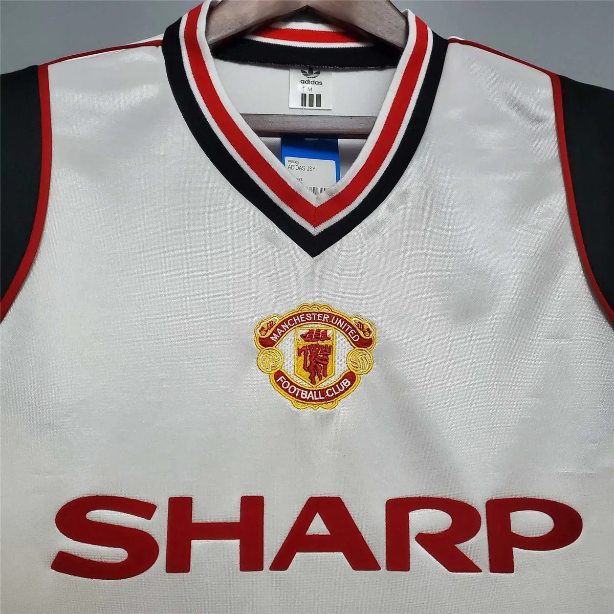 85-86 Manchester United away 2