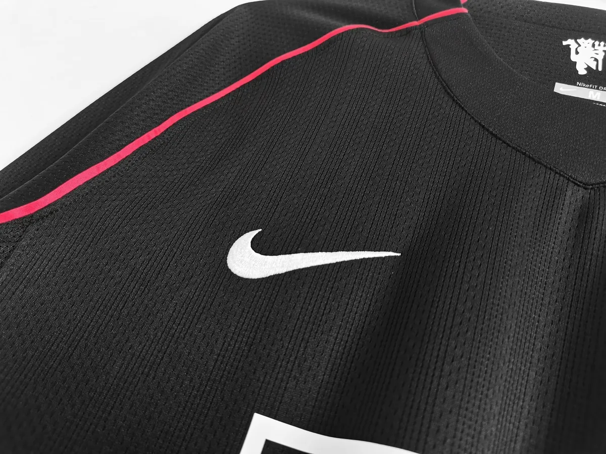 07-08 Manchester United away long sleeve 3