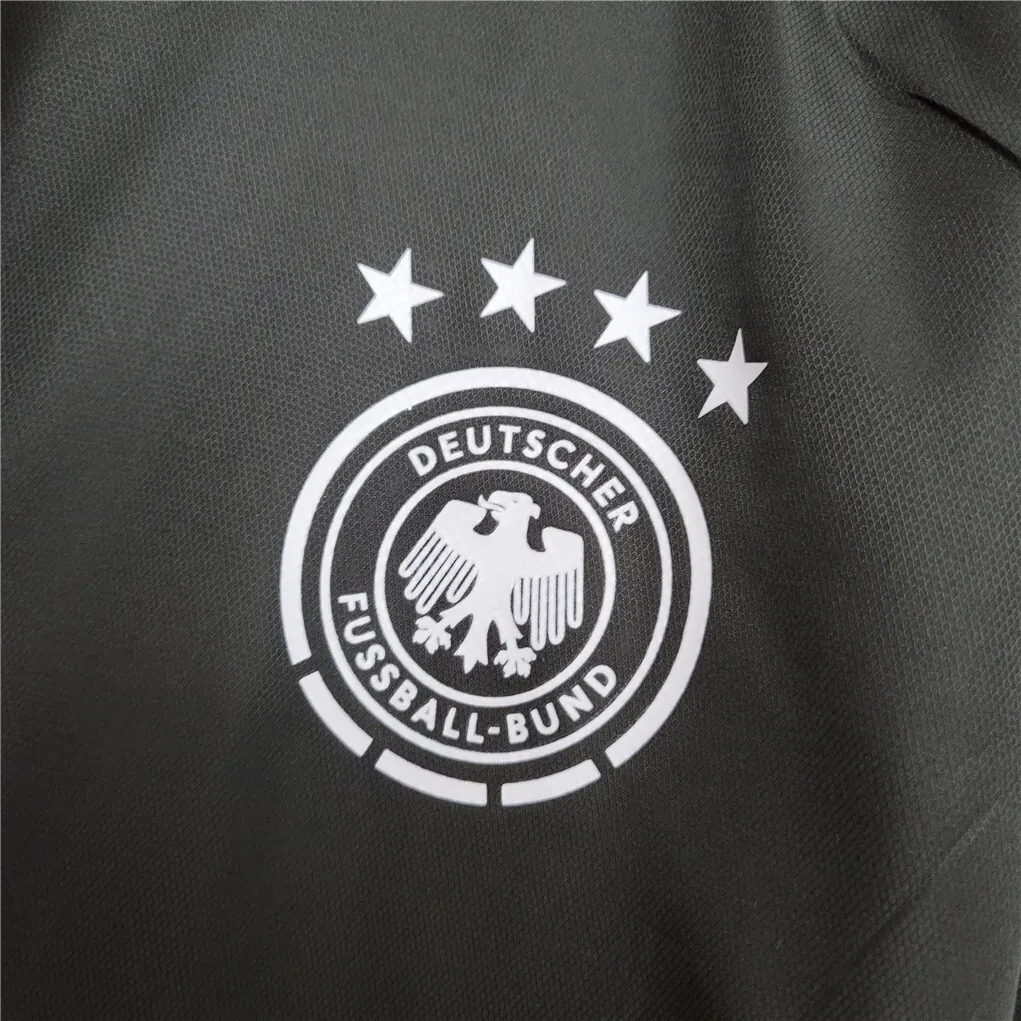 20-21 Germany black windbreaker 5