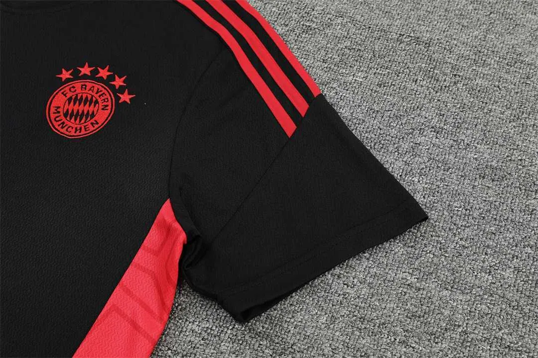 22-23 Bayern Munich Training Short Sleeve Kit Black 1