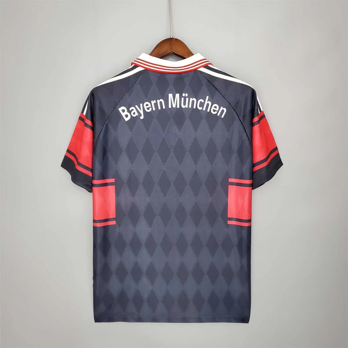 97-99 Bayern home 3