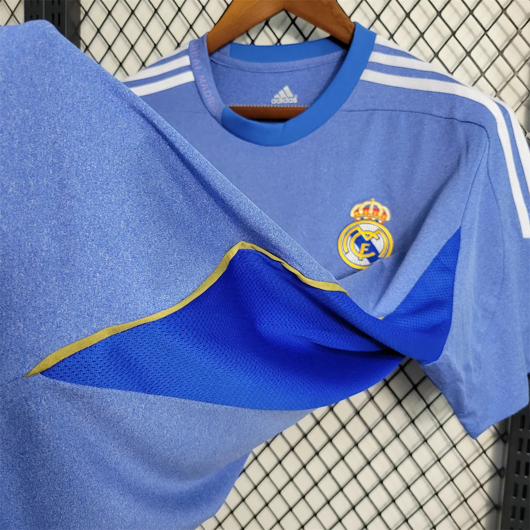 13-14 Real Madrid away 5