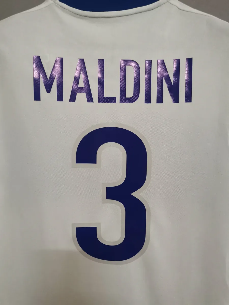 98-00 Italy away white 5