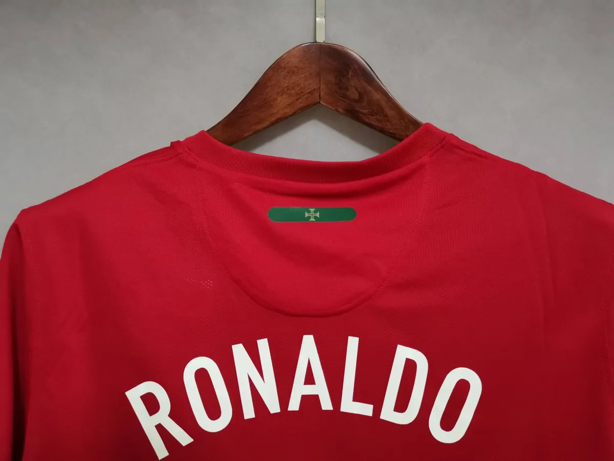 2010 Portugal home red 12