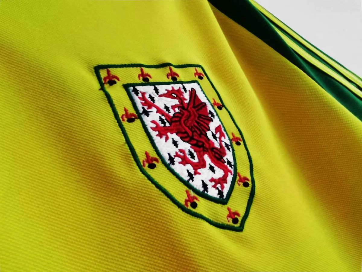 1982 Wales away 2