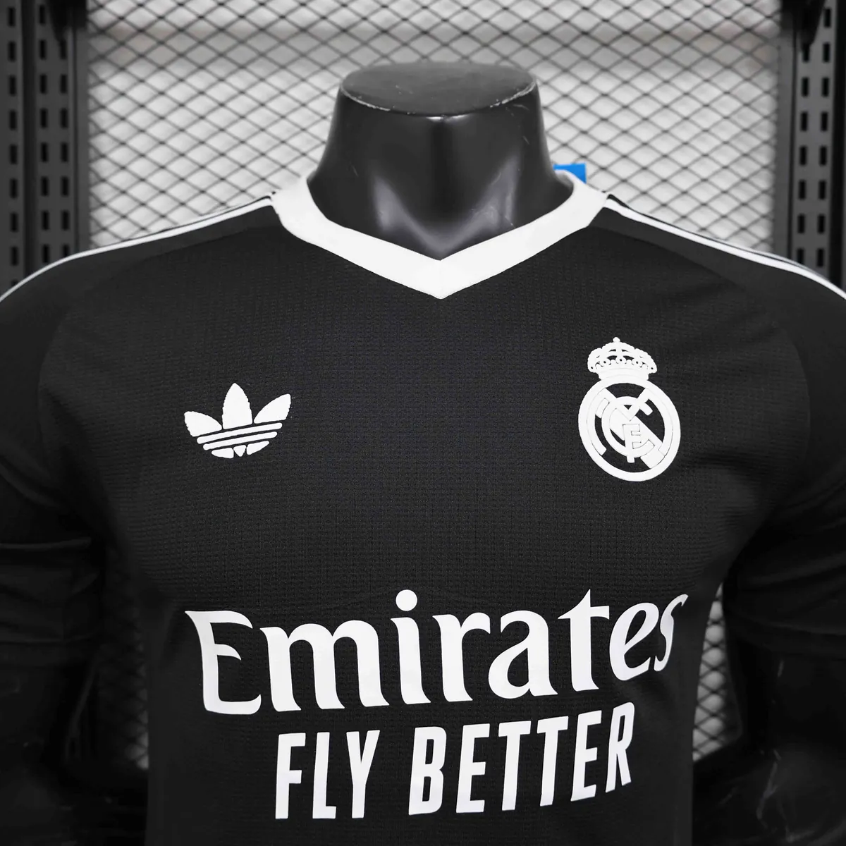 24-25 Real Madrid Black GoalKeeper Kit Player Version Shirt Soccer AAAAJersey Yupoo 3