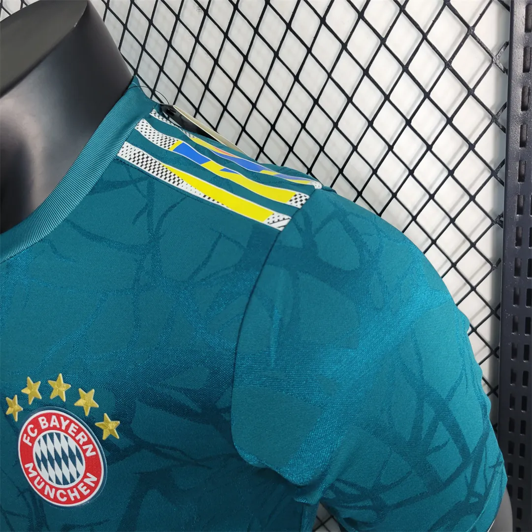 23-24 Bayern Co branded Special Edition player version 4