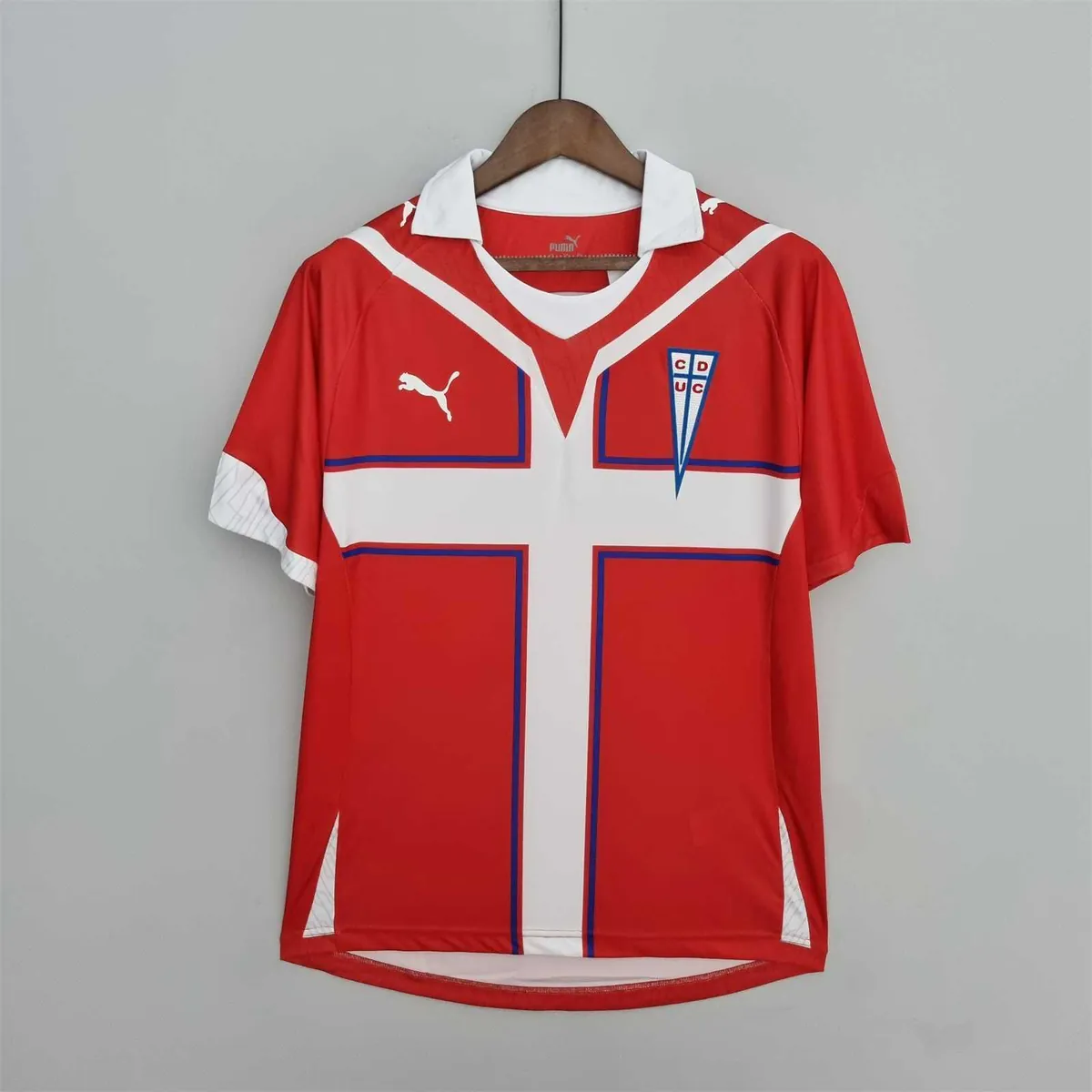 2009 La Católica away 8