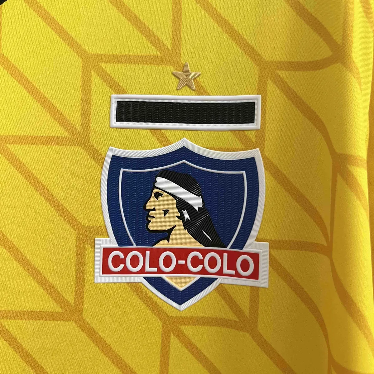 24-25 Colo Colo Goalkeeper Yellow Kit Football AAAAJersey Supplier 4