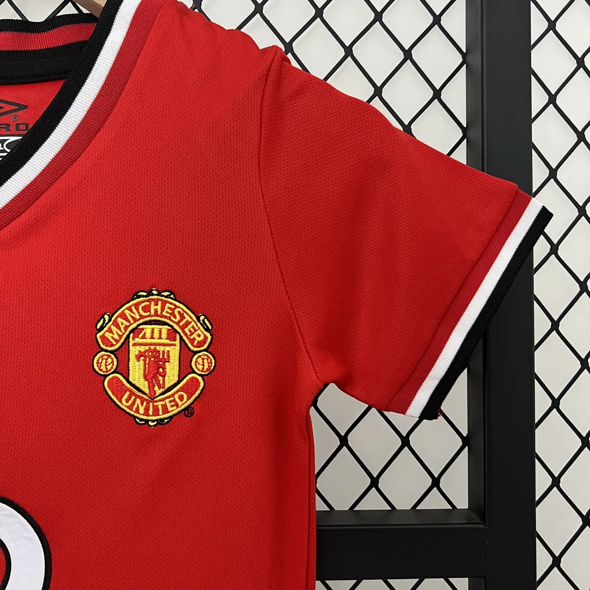 00-01 Manchester United Home Retro Kid Kits Youth Apparels AAAAJersey Wholesale Yupoo 6