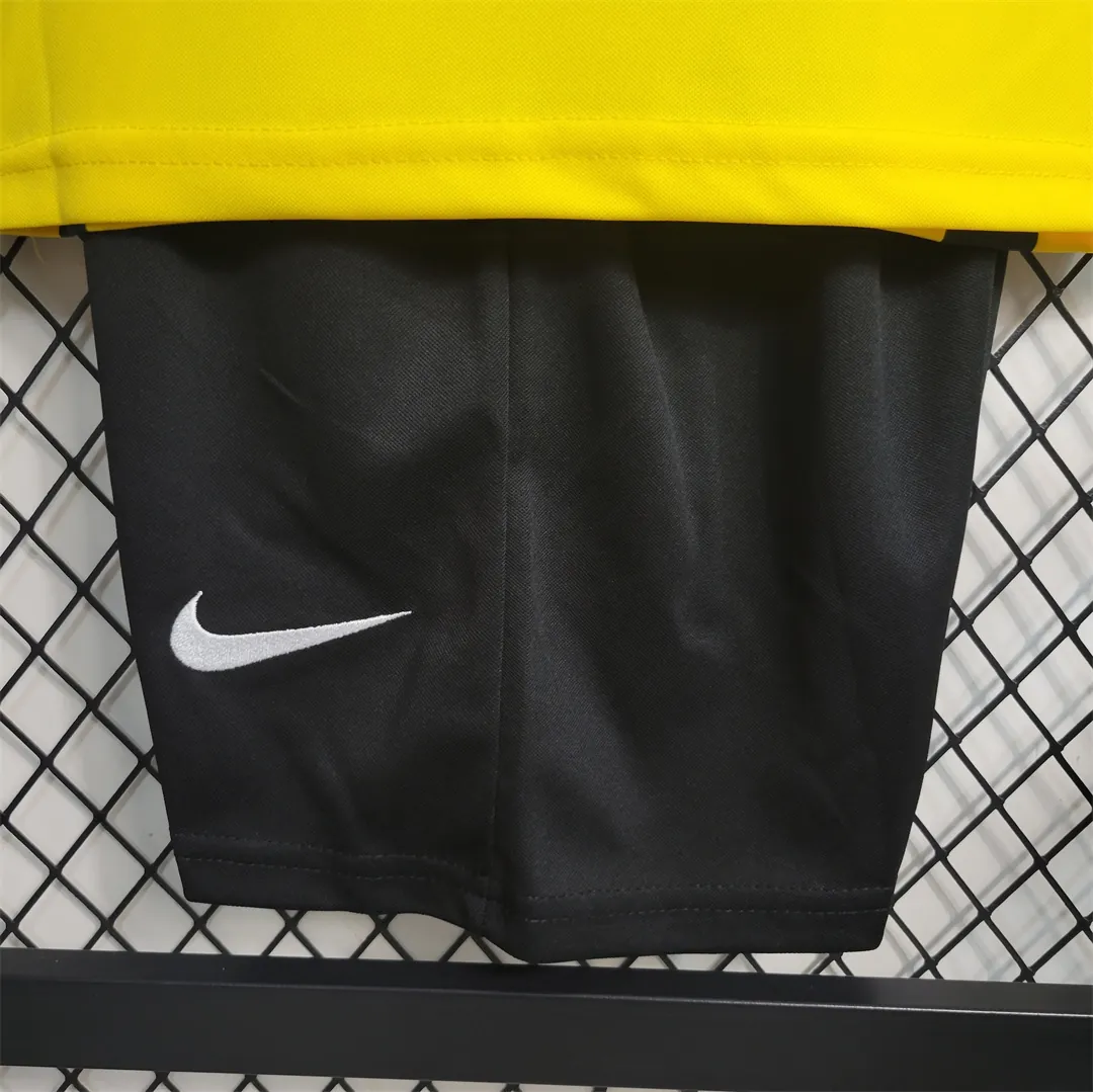 23-24 kids Ittihad home Size 16-28 9