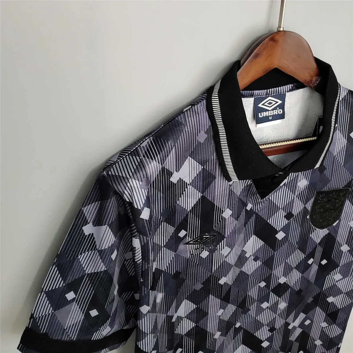 1990 England black away 5