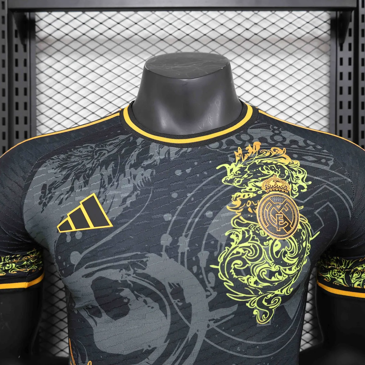 24-25 Real Madrid Golden Dragon Special Edition Player Version Shirt AAAAJersey Supplier Yupoo 2