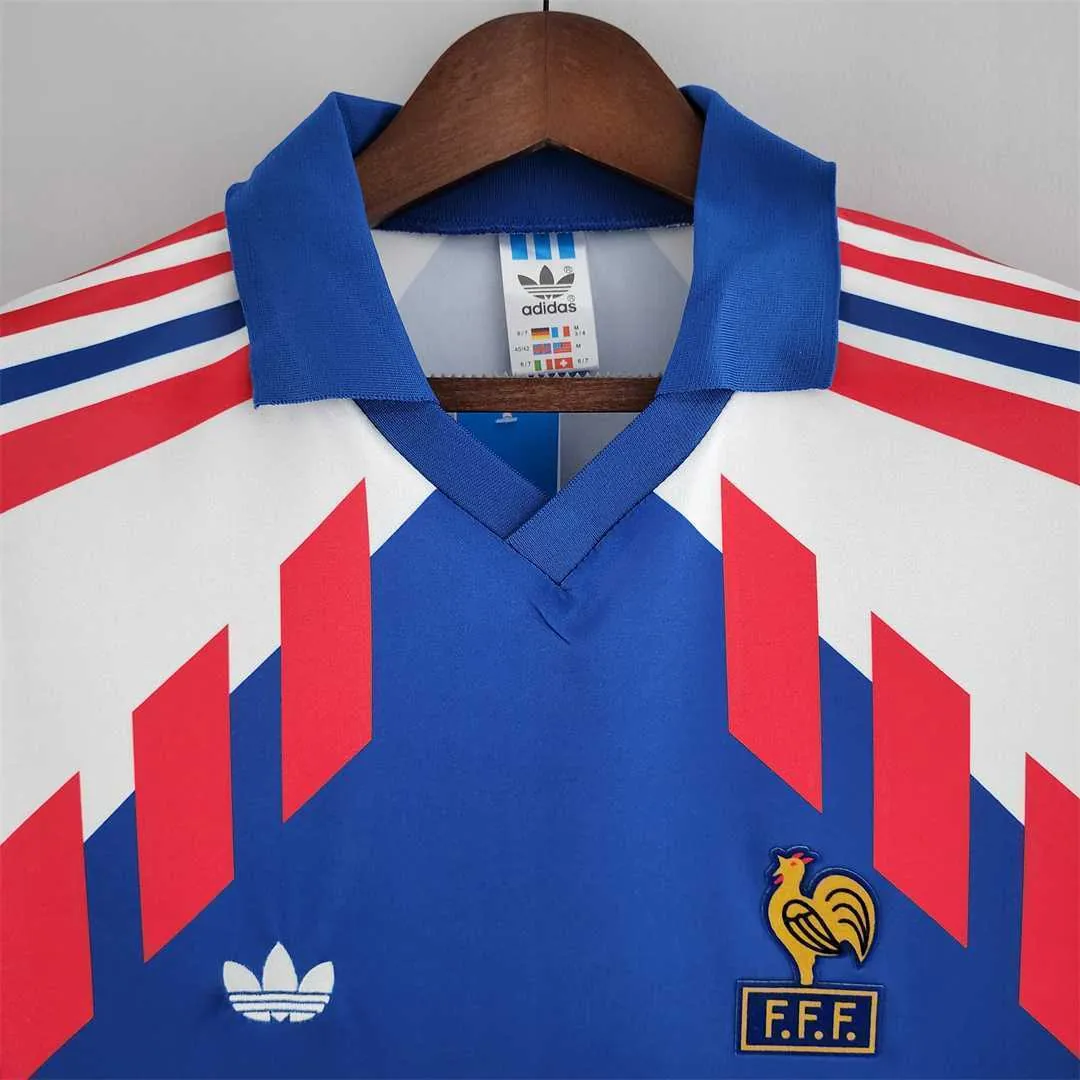 88-90 France home 8