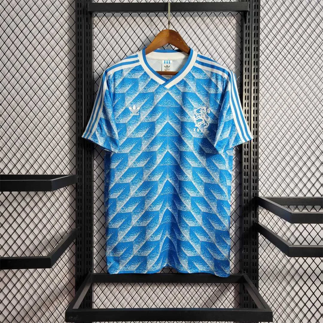 1988 Netherlands away 9
