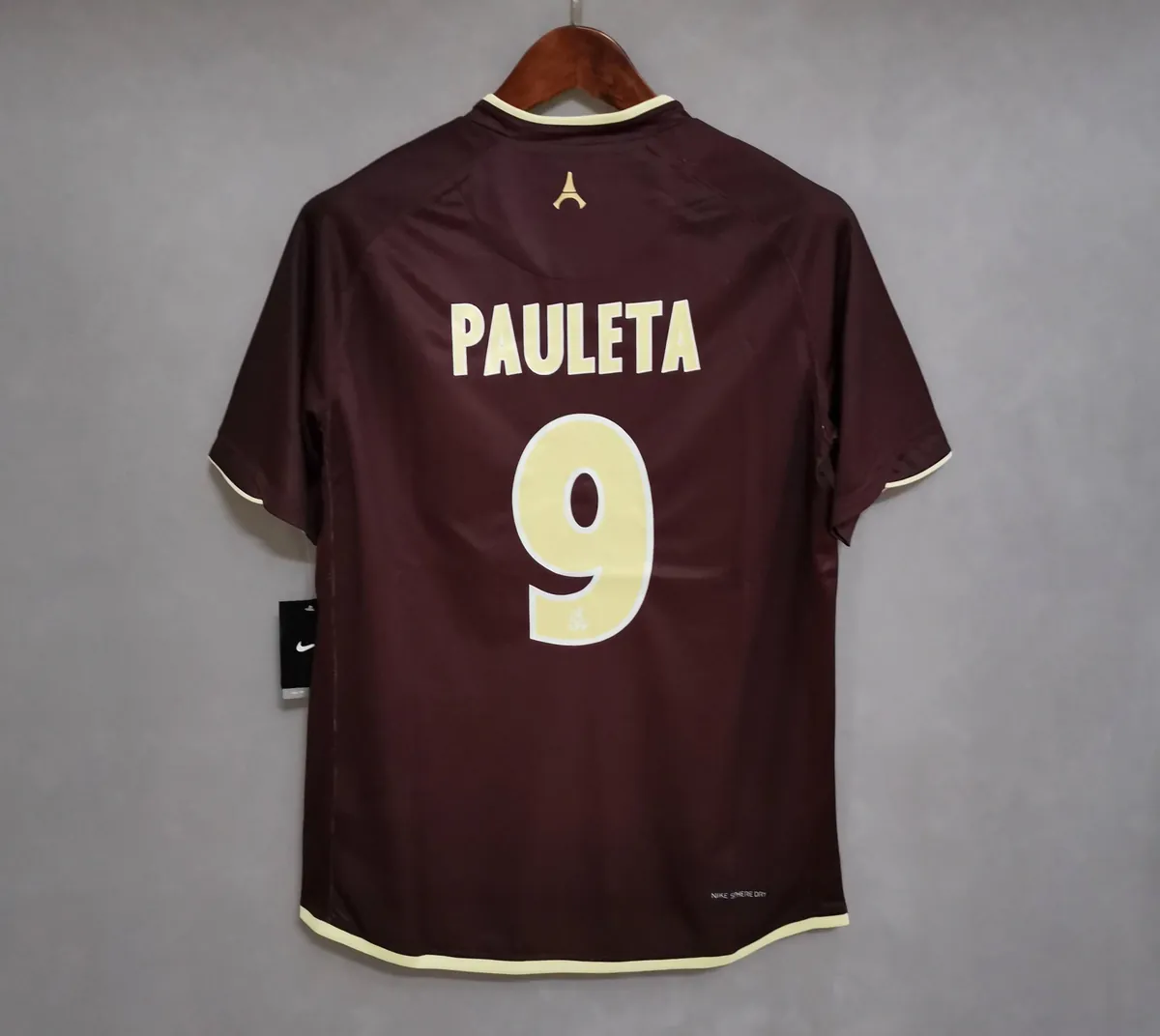 06-07 PSG away red 9