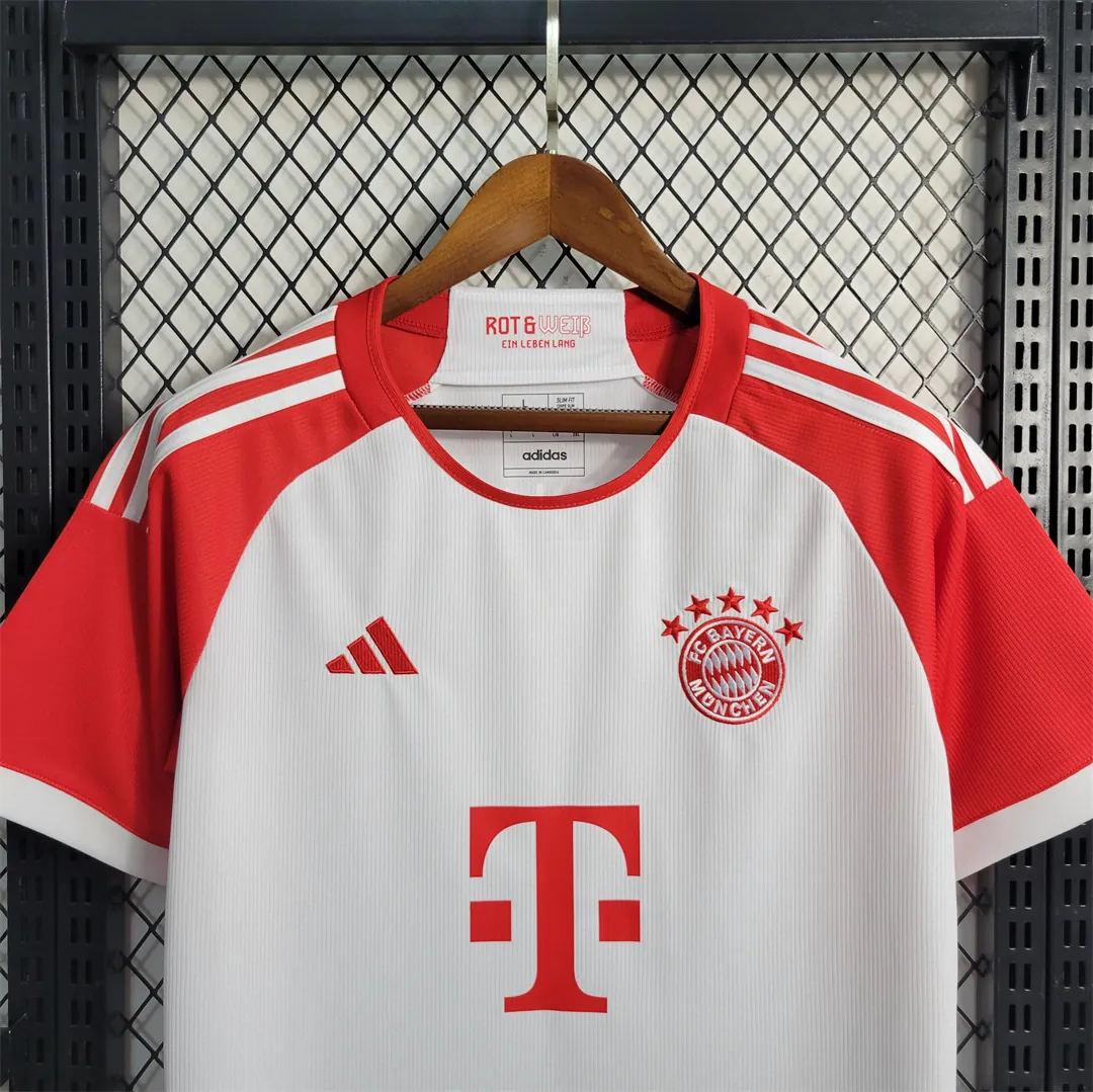 23-24 Bayern home 4