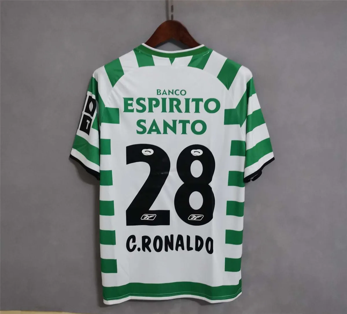 03-04 Sporting Lisbon Home Retro Kit Vintage Shirt Football Jerseys Yupoo 6