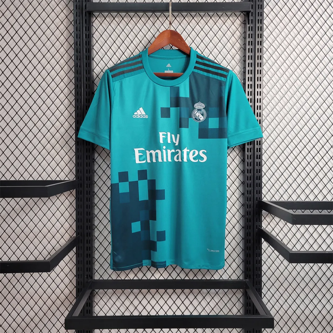 17-18 Real Madrid third away 8