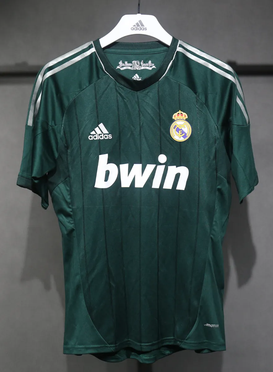 12-13 Real Madrid Third Away Retro Kit Vintage Player Version Sino Shirt AAAAJersey Dropship Yu 5