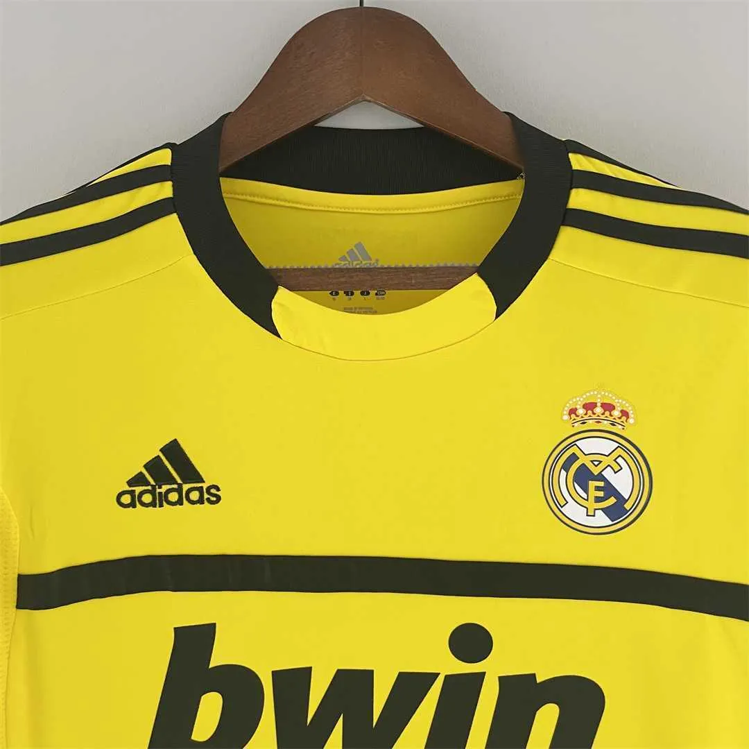 11-12 Real Madrid goalkeeper yellow 1