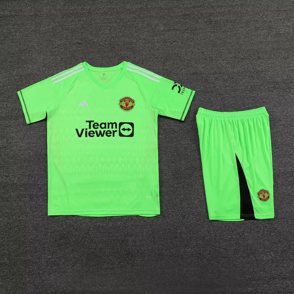 23-24 Manchester United Goalkeeper Soccer Jerseys Yupoo 1